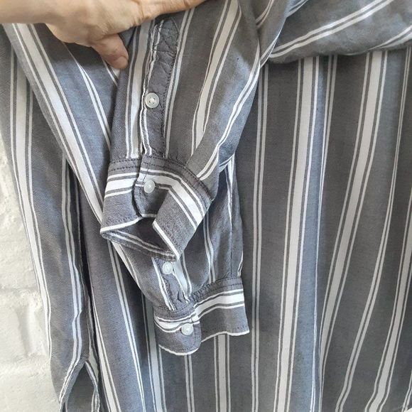 American Eagle Button Up Men Shirt Size XL Gray White Striped Long Sleeve - Picture 6 of 6